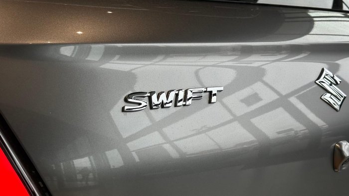 2026 Suzuki Swift Hybrid GLX UZ Premium Silver