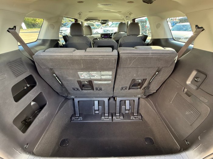 2023 Kia Carnival Si
