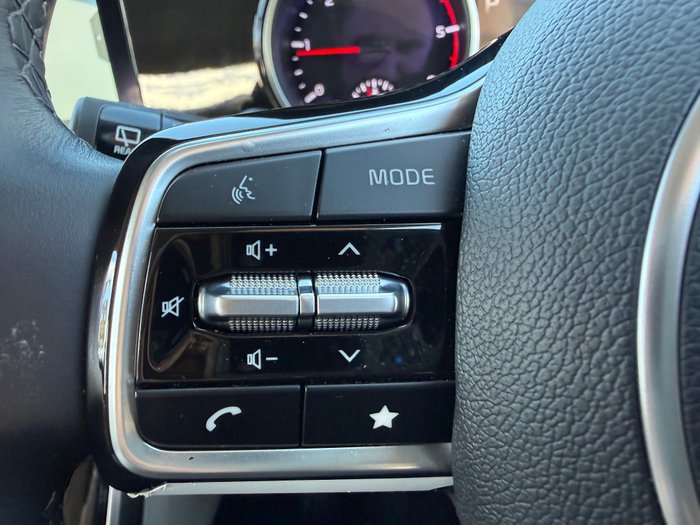 2023 Kia Carnival Si