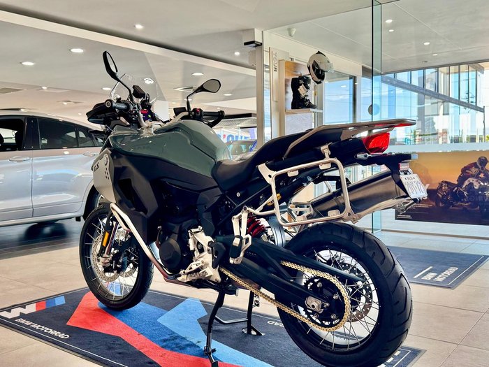 2026 BMW Motorrad F 900 GS Adventure Ride Pro F 900 Green