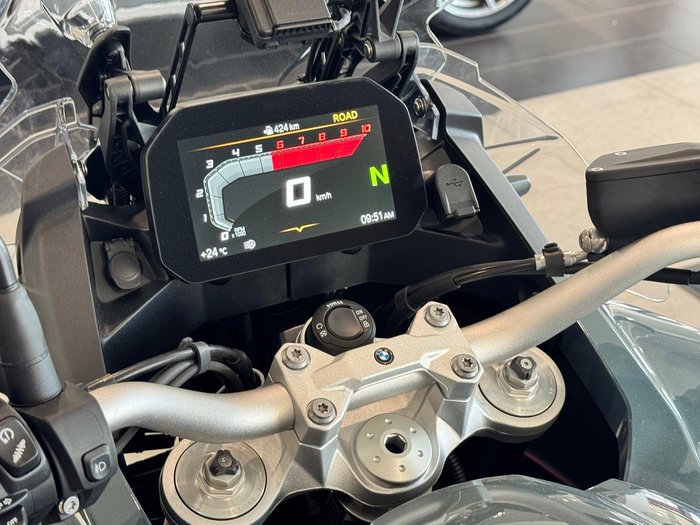 2026 BMW Motorrad F 900 GS Adventure Ride Pro F 900 Green
