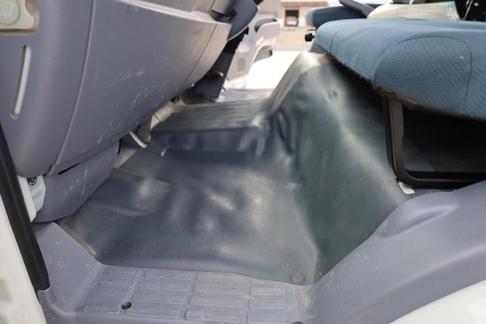 2014 Fuso Canter 815