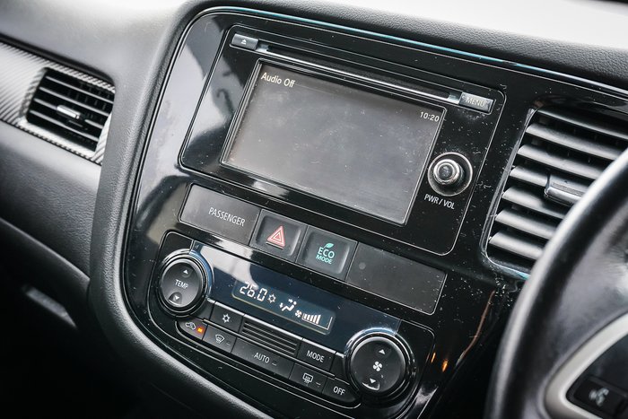2014 Mitsubishi Outlander ES