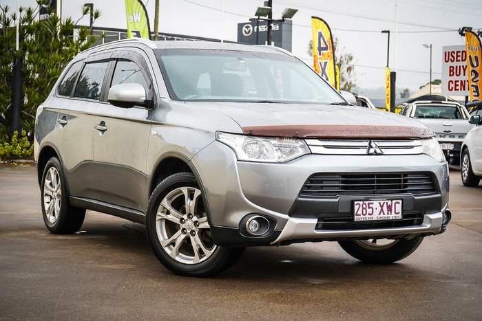 2014 Mitsubishi Outlander ES