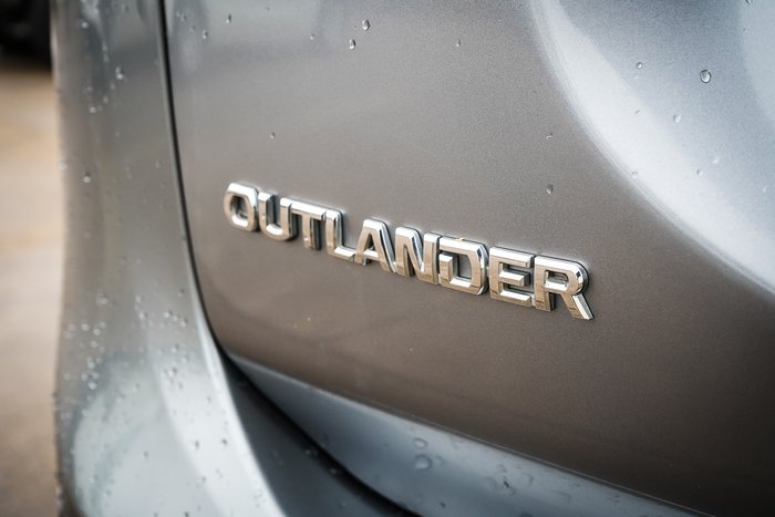 2014 Mitsubishi Outlander ES