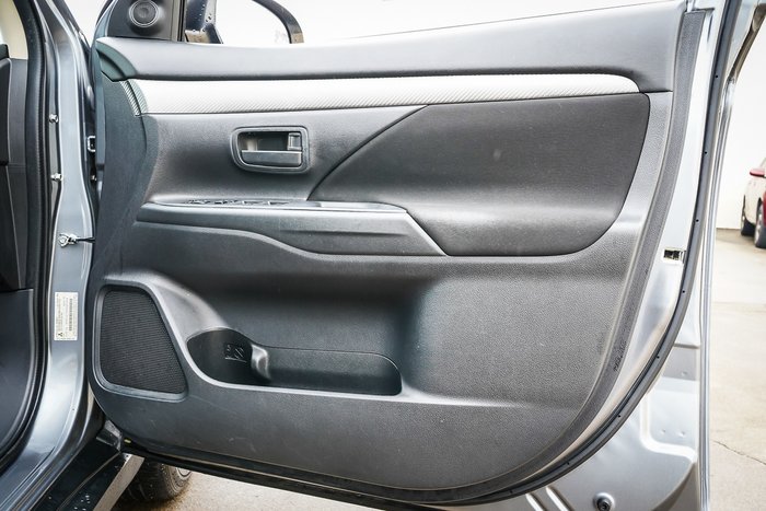 2014 Mitsubishi Outlander ES