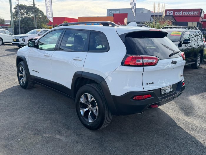 2015 JEEP CHEROKEE TRAILHAWK (4x4)