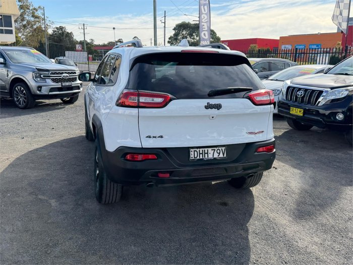 2015 JEEP CHEROKEE TRAILHAWK (4x4)