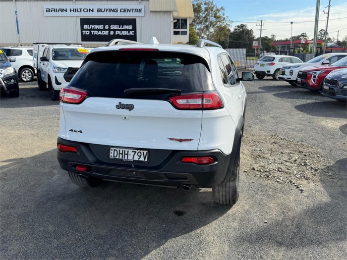 2015 JEEP CHEROKEE TRAILHAWK (4x4)