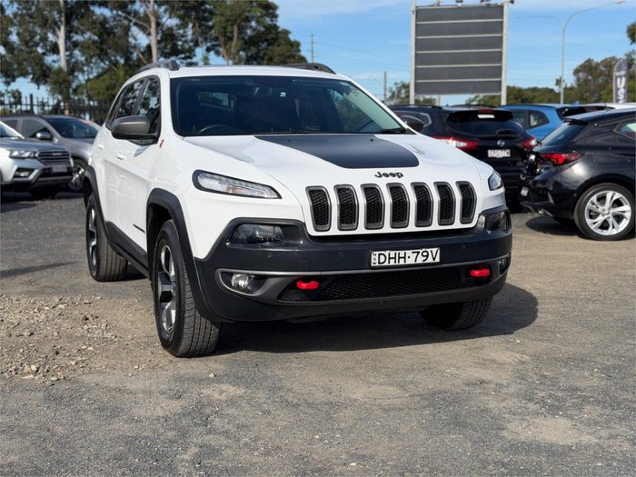 2015 JEEP CHEROKEE TRAILHAWK (4x4)
