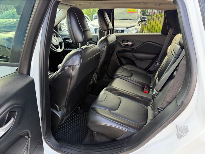 2015 JEEP CHEROKEE TRAILHAWK (4x4)