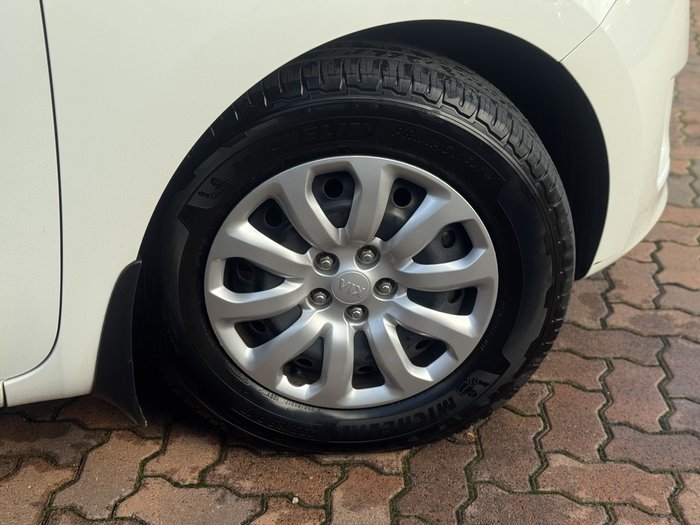 2016 Kia Carnival S