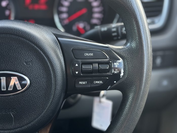 2016 Kia Carnival S