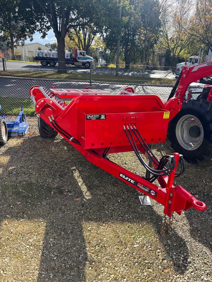 WMI ELITE ROUND BALE FEEDER WIDE WHEELS SWIVEL HITCH ZINC CHAIN   OZ MADE!