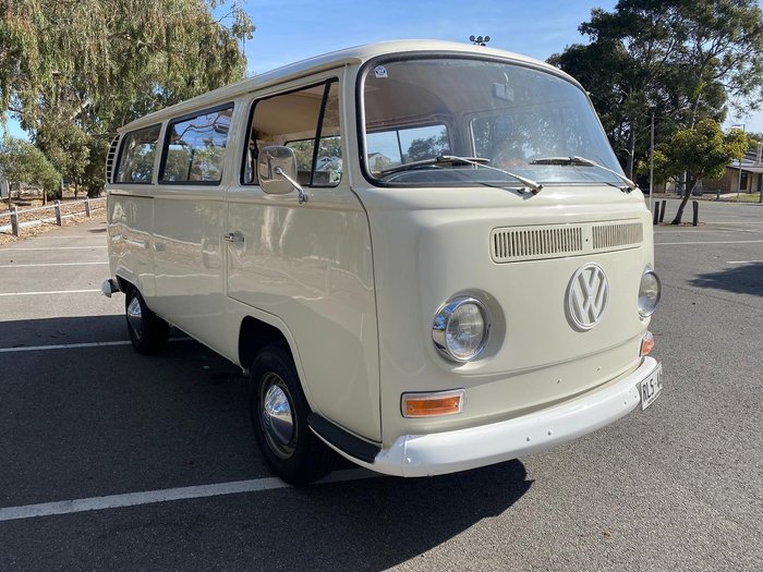 1971 Volkswagen Kombi Transporter