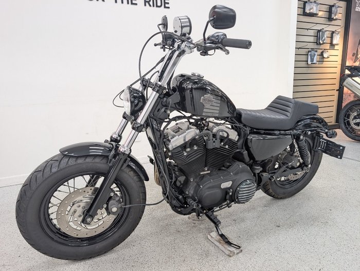 Harley-davidson 2012 HARLEY DAVIDSON 1200CC XL1200 Black