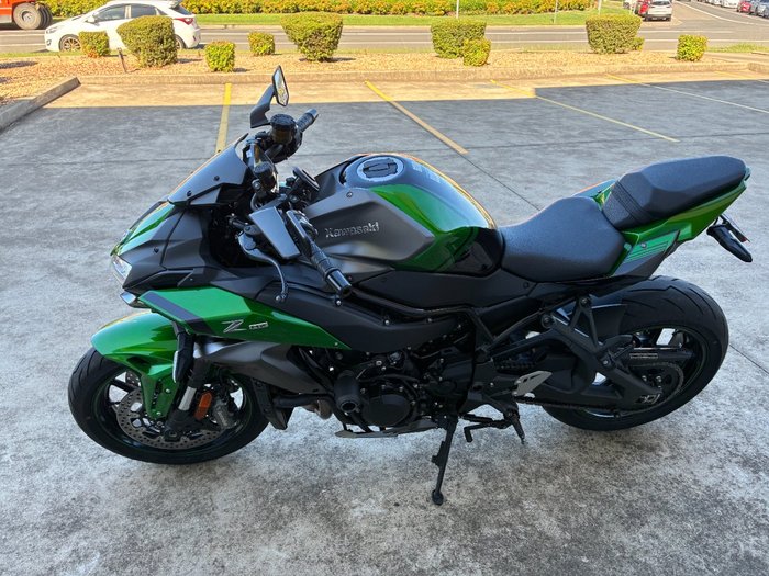2025 Kawasaki Z H2 (ZR1000K) BLACK