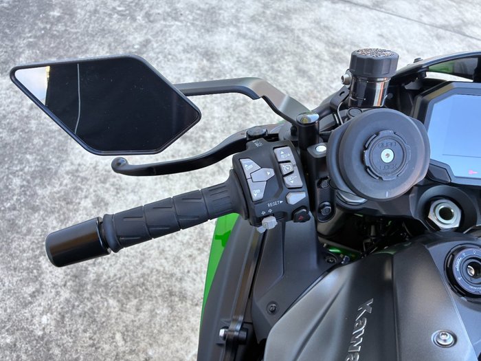 2025 Kawasaki Z H2 (ZR1000K) BLACK