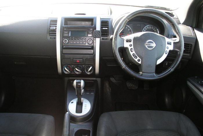 2013 Nissan X-TRAIL ST