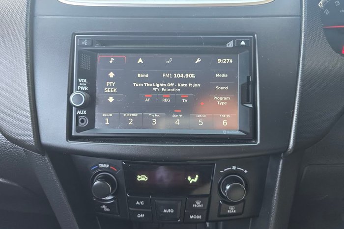 2014 Suzuki Swift GL Navigator
