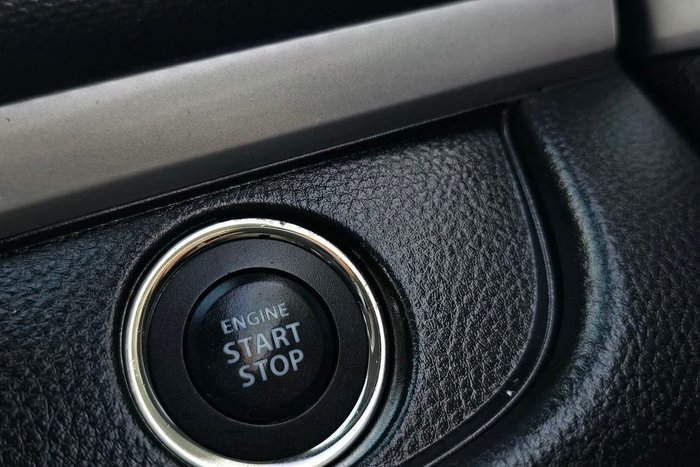 2014 Suzuki Swift GL Navigator