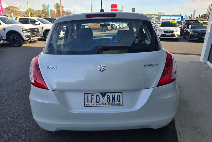 2014 Suzuki Swift GL Navigator