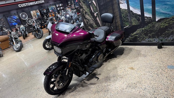 2025 Harley-Davidson CVO Street Glide 121 (FLHXSE) Touring