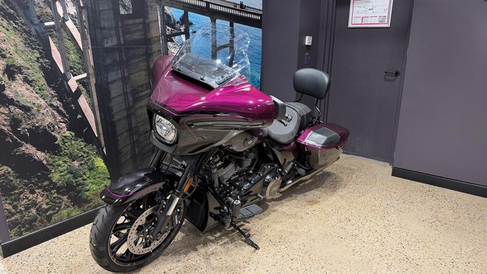 2025 Harley-Davidson CVO Street Glide 121 (FLHXSE) Touring
