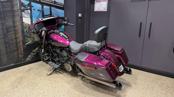 2025 Harley-Davidson CVO Street Glide 121 (FLHXSE) Touring