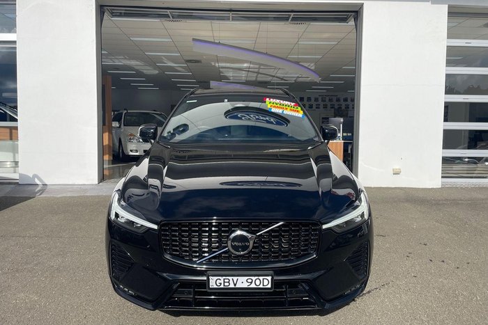 2021 Volvo XC60 B6 R-Design