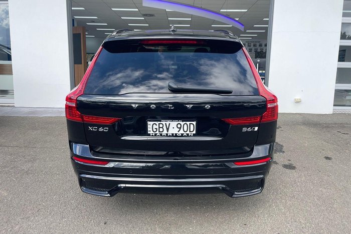 2021 Volvo XC60 B6 R-Design