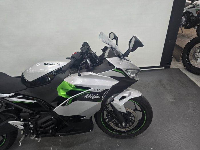 2024 Kawasaki NINJA E-1 SILVER