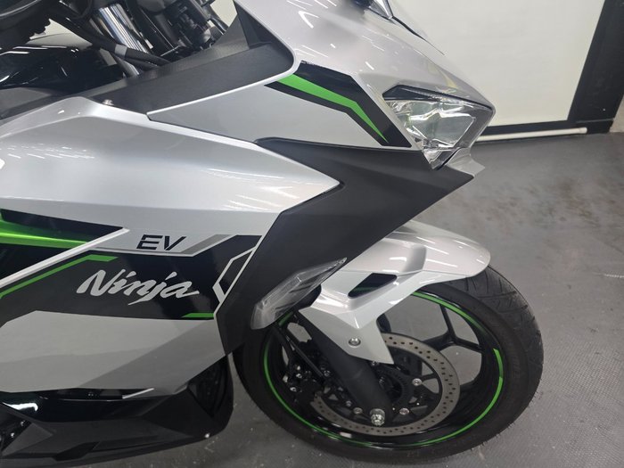 2024 Kawasaki NINJA E-1 SILVER