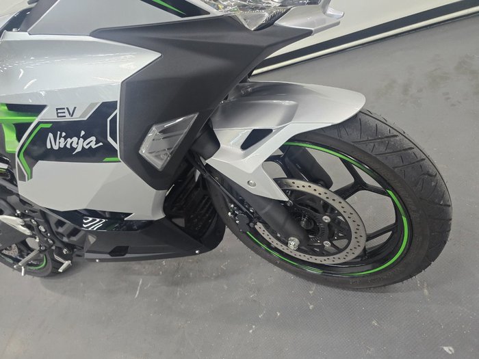 2024 Kawasaki NINJA E-1 SILVER