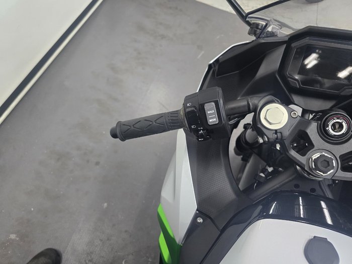 2024 Kawasaki NINJA E-1 SILVER