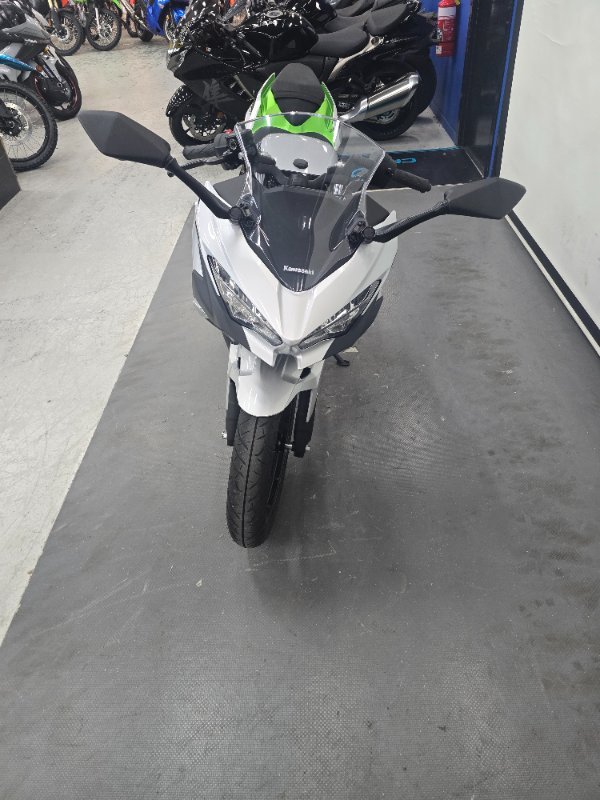 2024 Kawasaki NINJA E-1 SILVER