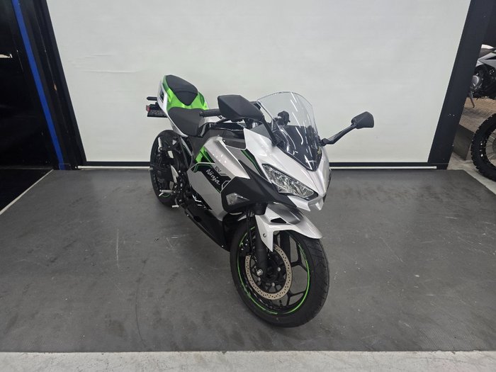 2024 Kawasaki NINJA E-1 SILVER