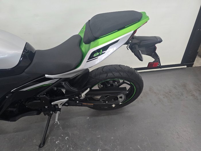 2024 Kawasaki NINJA E-1 SILVER