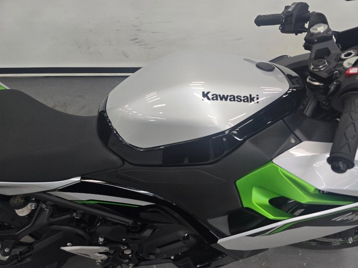 2024 Kawasaki NINJA E-1 SILVER
