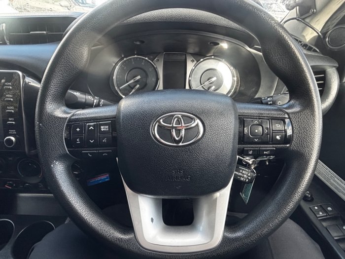 2020 Toyota Hilux SR