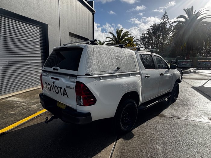 2020 Toyota Hilux SR