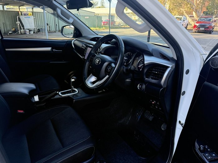 2022 Toyota Hilux SR5 GUN126R 4X4 Dual Range Glacier White