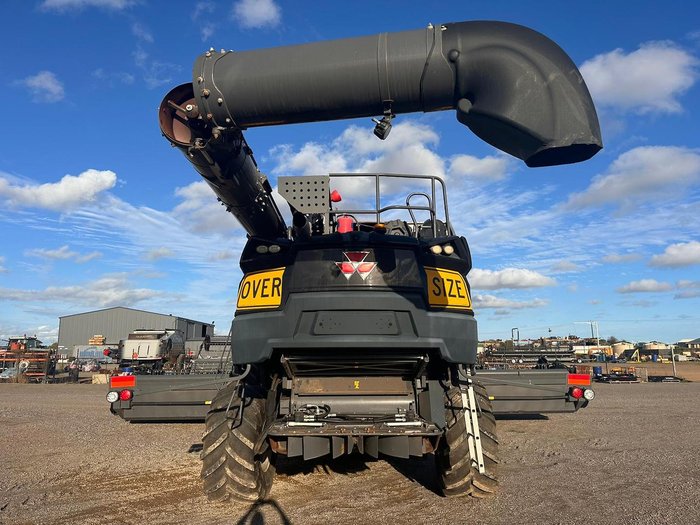 2019 MF Ideal 9 Harvester
