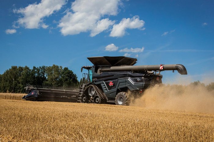 2019 MF Ideal 9 Harvester