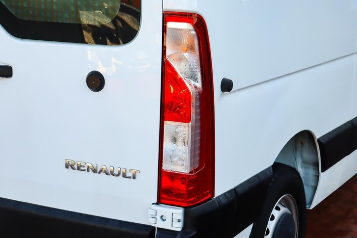 2023 Renault Master Pro 120kW