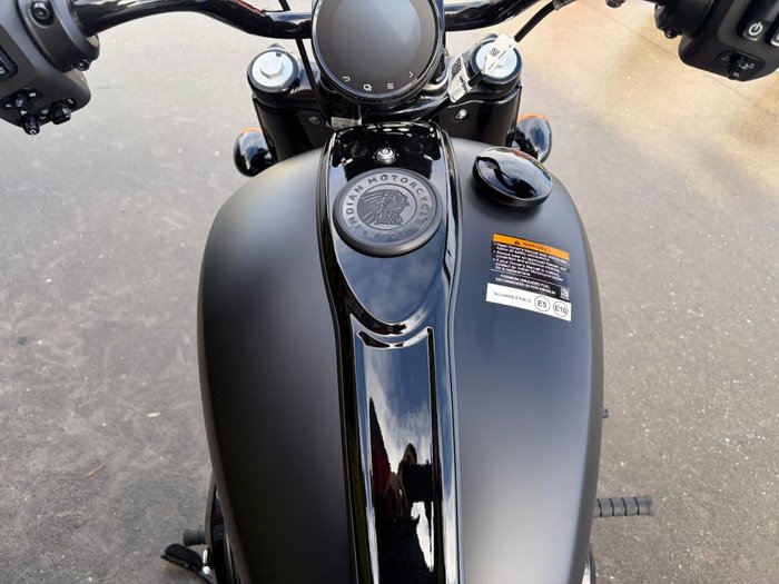 2026 Indian CHIEF BOBBER DARK HORSE TOURER