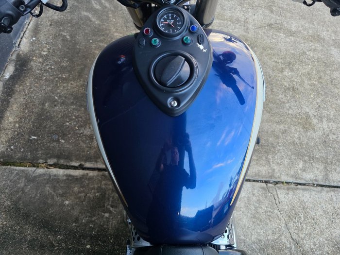 2007 Triumph AMERICA BLUE