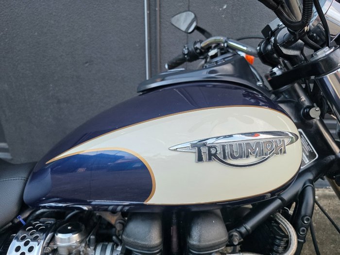 2007 Triumph AMERICA BLUE