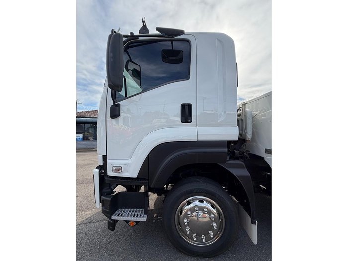 2018 Isuzu Fyj 300-350 Auto