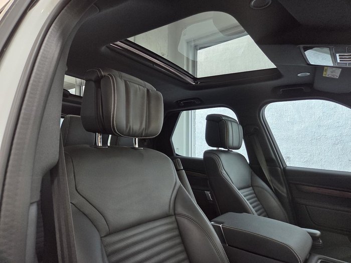 2025 Land Rover Discovery D350 Dynamic HSE